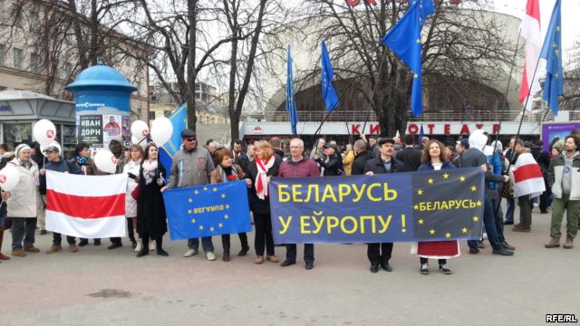 Минск: кто не скачет, тот москаль