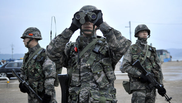 Южная Корея начала учения у спорной территории с КНДР