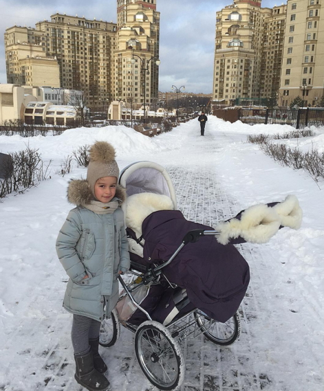 Ксения Бородина разместила фото младшей дочери