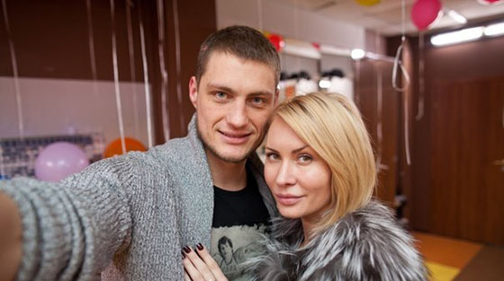 Александр Задойнов и Элина Камирен: жизнь за кадром