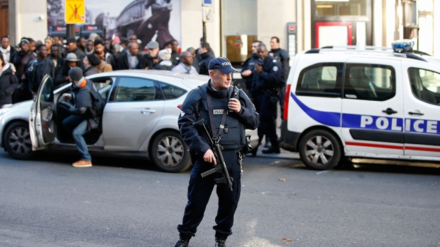 Захват заложников в лицее Парижа последние новости