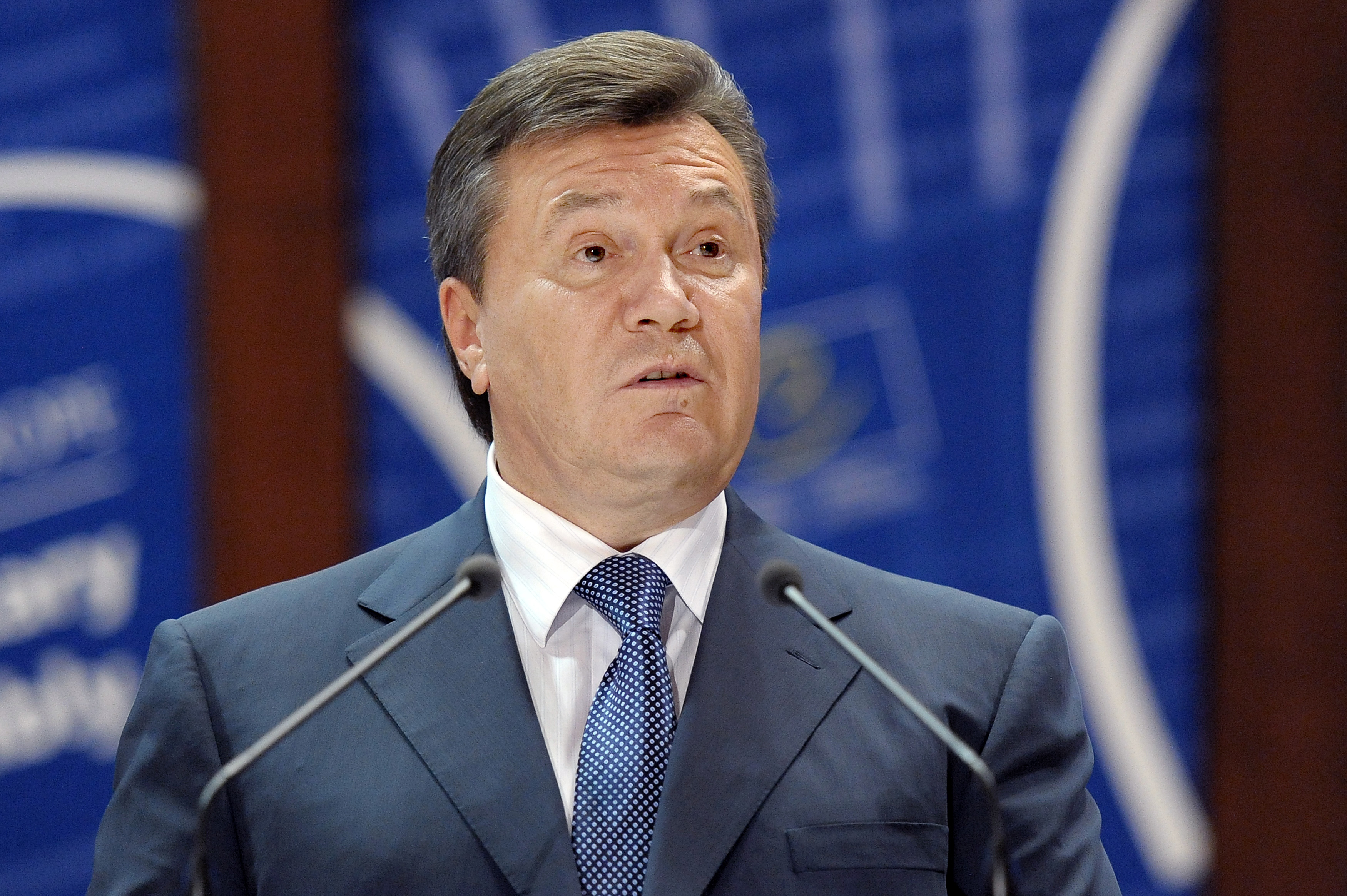 Янукович отказался от гражданства РФ
