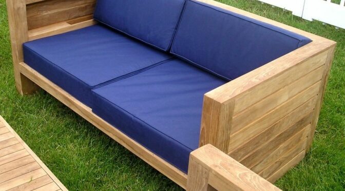 Идеальный диван для вашей дачи: комфорт и функциональность