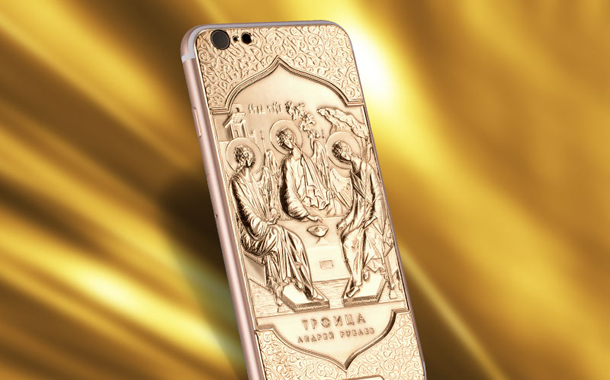 В России решили продавать золотой iPhone 6 со Святой Троицей