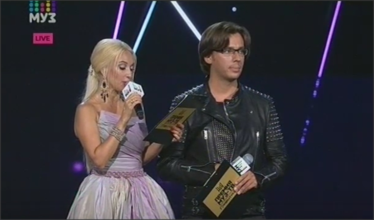 Николай Басков первым получил награду на МУЗ-ТВ 2015
