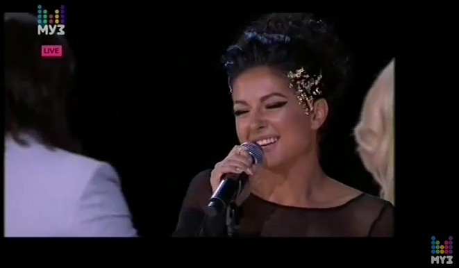 Нюша стала обладательницей премии «Лучшая песня» на Муз-ТВ 2015