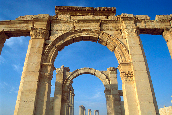 Знаменитая Триумфальная Арка из Пальмиры уничтожена ИГИЛ